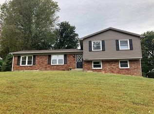 414 College Park Dr, Frankfort, KY 40601