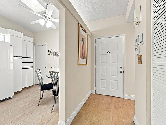 5th image of 6013 SUNNY POINTE Circle