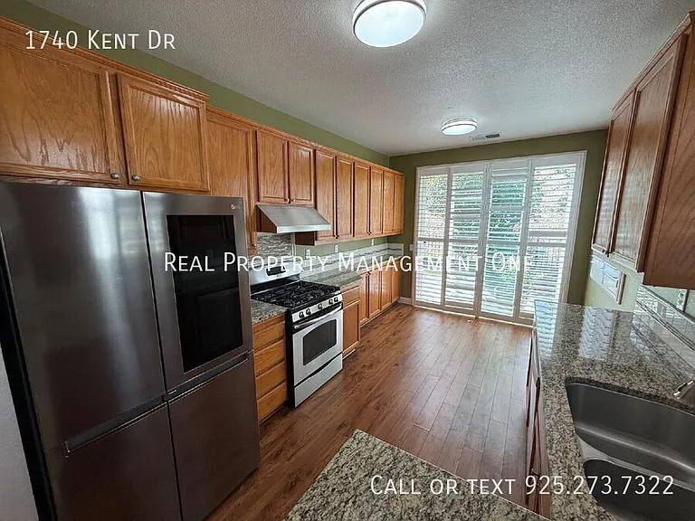 1740 Kent Dr — Photo 6