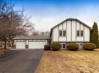 1912 Catalina Dr, Woodbury, MN 55125