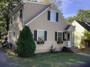 124 Speck Ave, Cranston, RI 02910