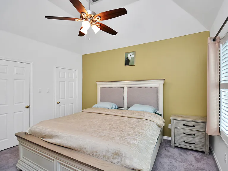1019 Marconi St — Photo 6