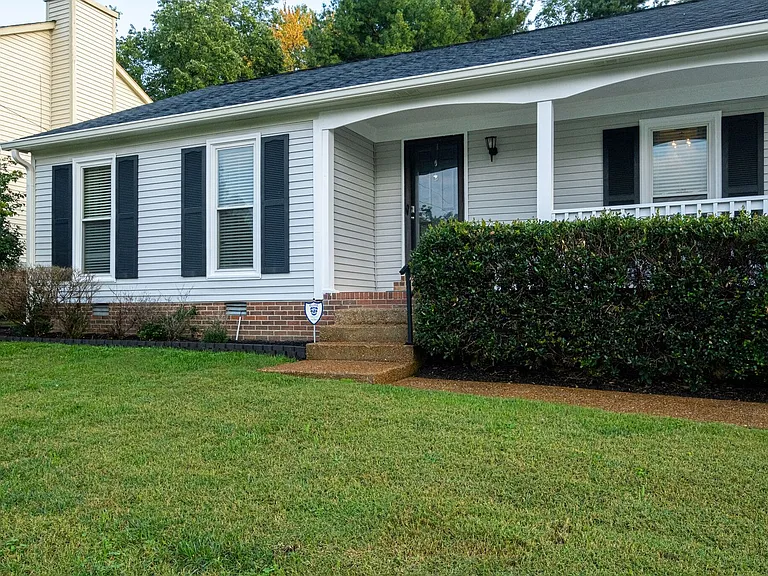5148 Village Trce — Photo 3