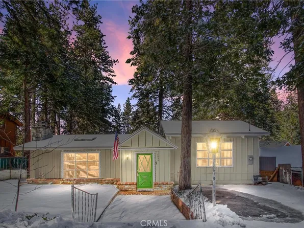 32094 Hunsaker Dr, Running Springs, CA 92382