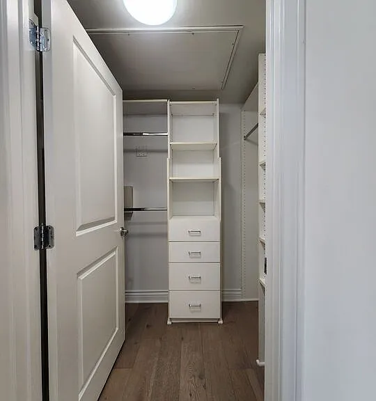 147 S Doheny Dr — Photo 25