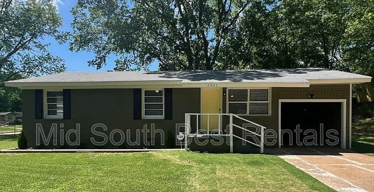 3841 Denver St — Photo 1