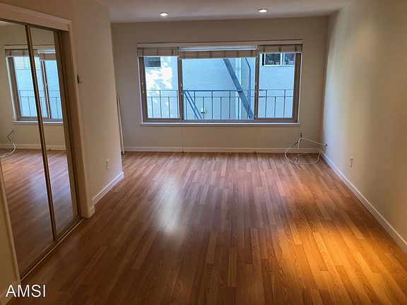 2nd image of 101 Broderick St #206