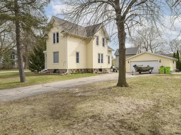 206 South Main STREET, Dousman, WI 53118