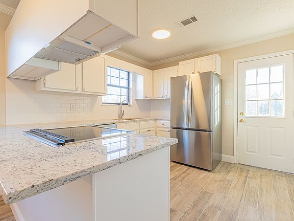 5th image of 149 Green Valley Dr APT 3