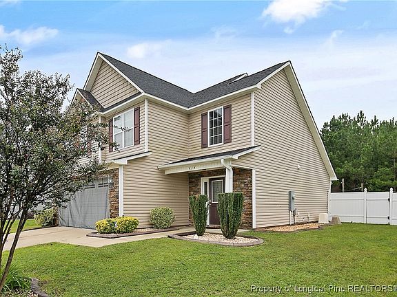 3rd image of 414 Collinwood Dr