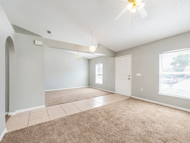 1122 Alloway Ave — Photo 12