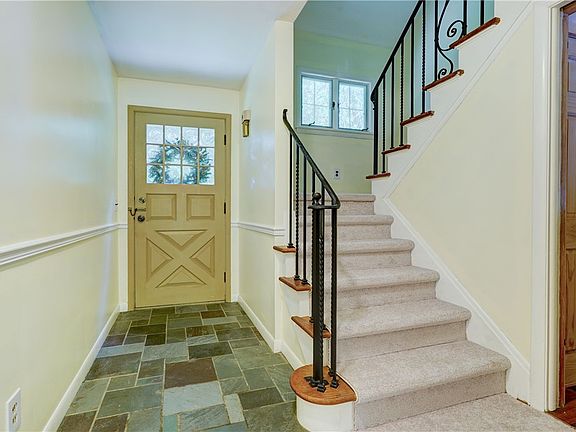 2nd image of 1743 Calkins Rd
