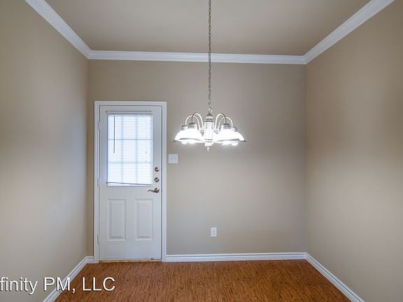 4th image of 1210 Newcastle Dr