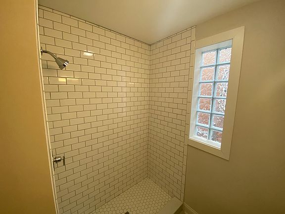 5th image of 6316 Oakland Ave #1