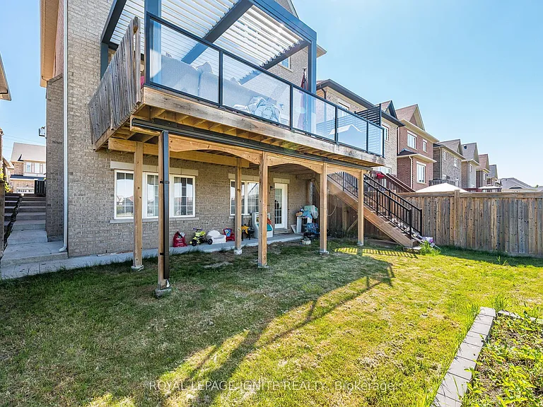 18 Monkton Cir — Photo 44