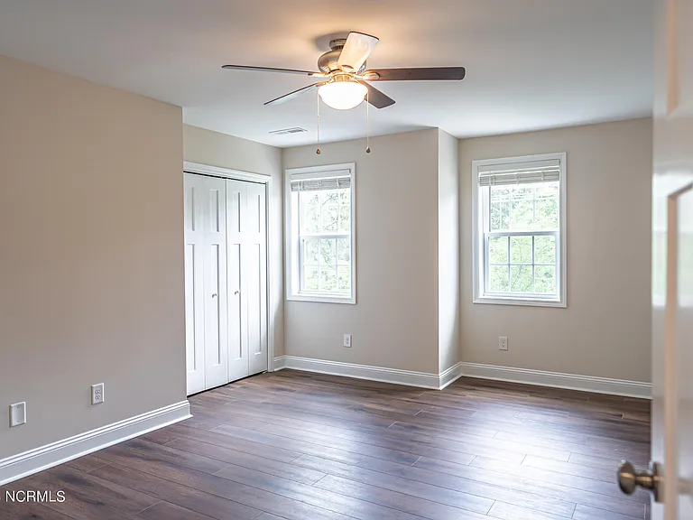545 N Saylor St — Photo 10