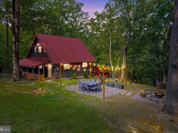 150 White Dogwood Pl, Harpers Ferry, WV 25425