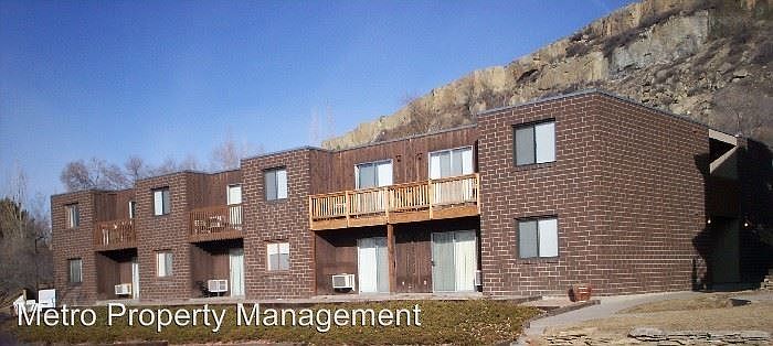 1st image of 1929 Burnstead Dr APT 13