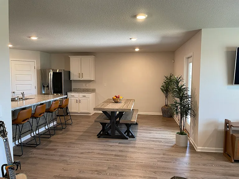 5240 Peach Dr — Photo 26