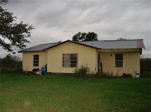 2nd image of 699 Spanish Oak Rd