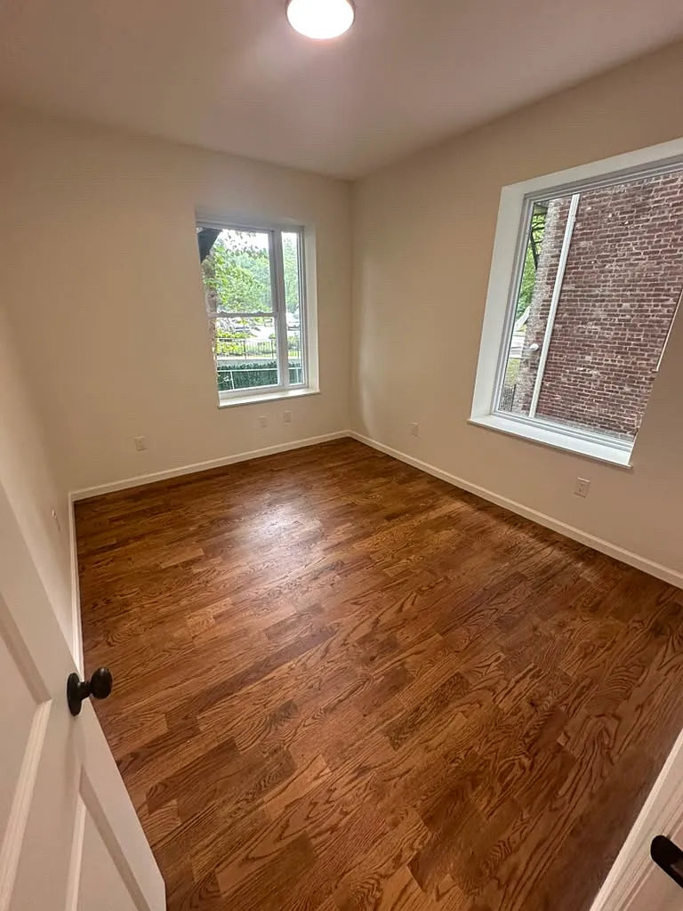 4 bed, $3,000 — Photo 2
