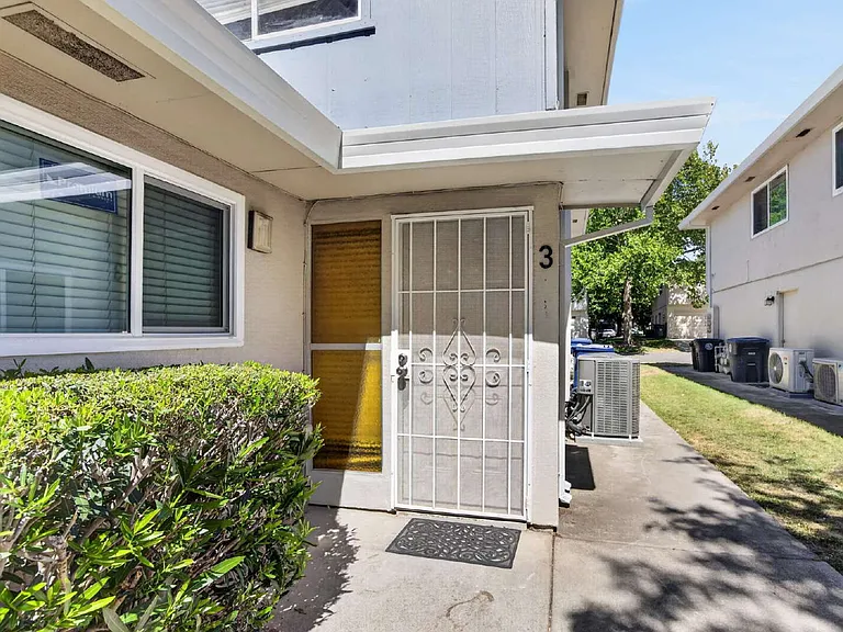 6252 Cavan Dr #3 — Photo 2