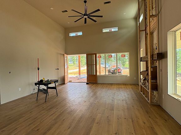 5th image of 224 Walters Rd
