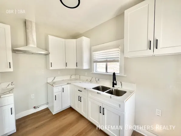 194 W 41st Pl #11, Los Angeles, CA 90037