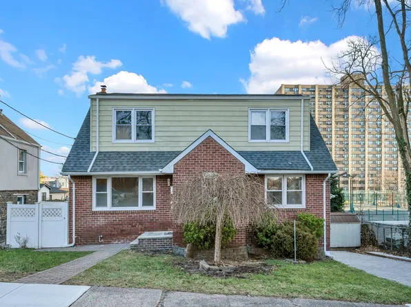 1010 Ponsi St Floor 2, Fort Lee, NJ 07024