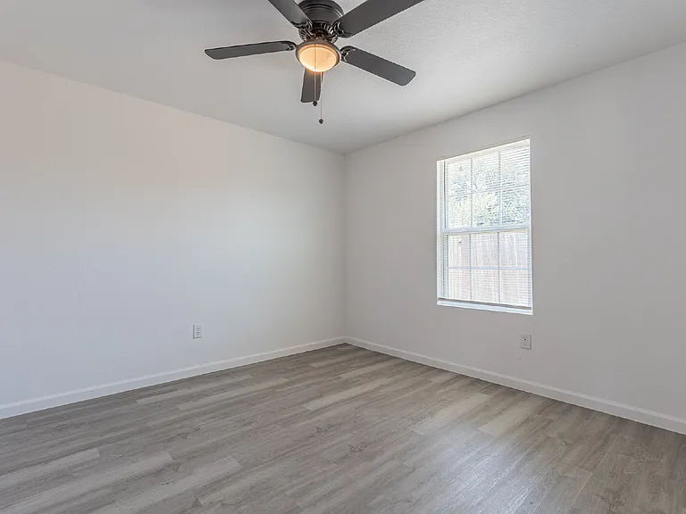1006 County Road 4516 — Photo 16