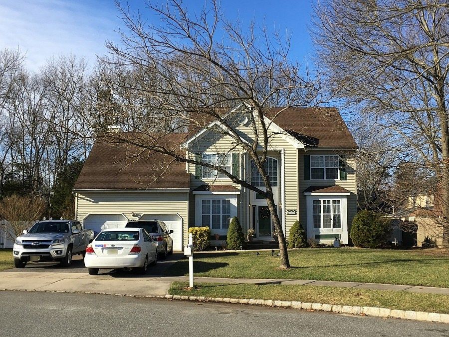1st image of 606 Somerset Dr