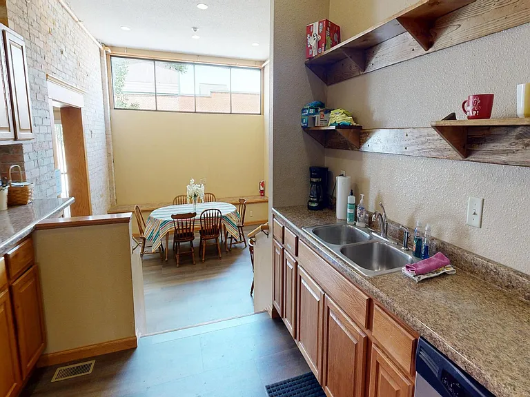 539 Pacific Ave SW #STUDENT — Photo 16