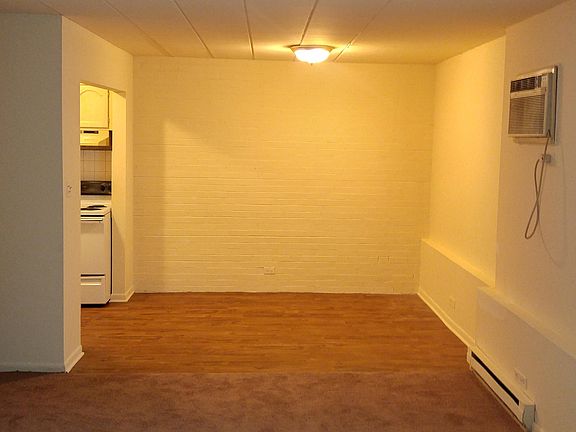 2nd image of 7411 Dixon St Ofc 1