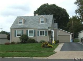739 Magnolia Rd, Hellertown, PA 18055