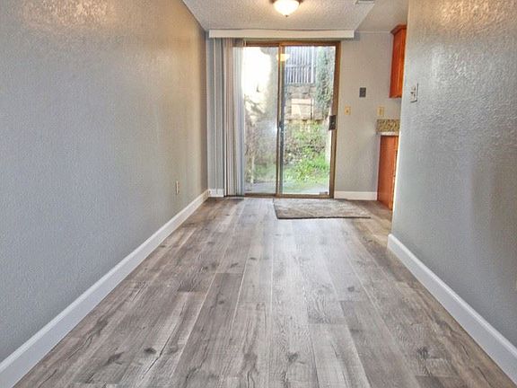 4th image of 2587 Greenwood Ln APT 6