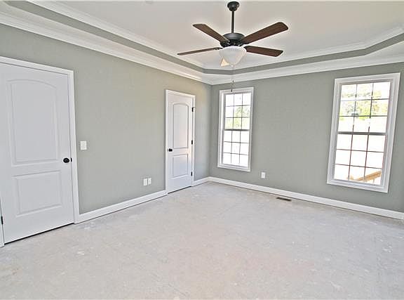 5th image of 1732 Leaf Ln