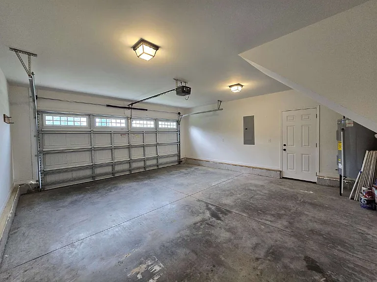 205 Buckeye Ct N — Photo 25