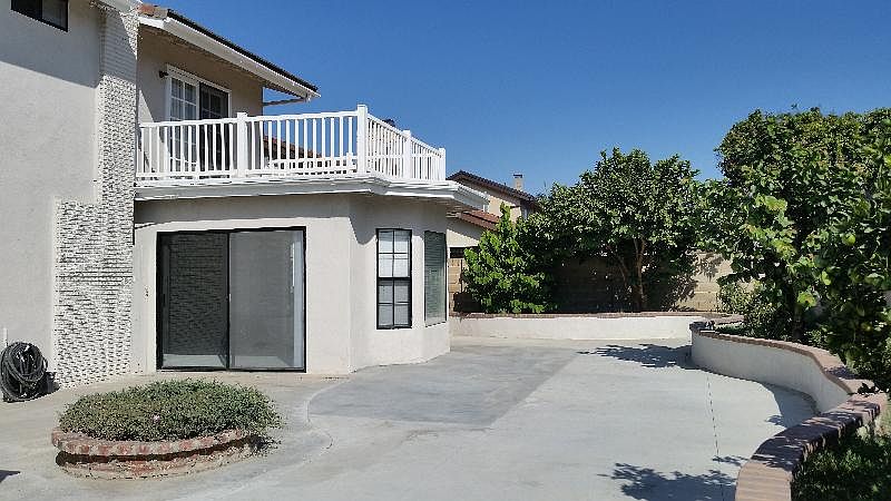 2nd image of 15822 Bristol Cir