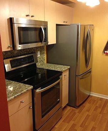 3rd image of 2548 Centergate Dr APT 103