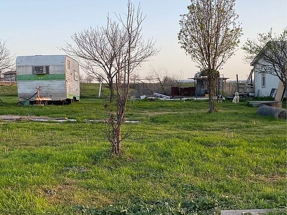 2nd image of 235 Hilltop Trl