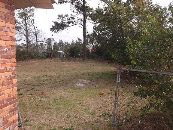 3rd image of 1420 Springview Dr