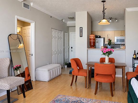 2nd image of 616 Clearwater Park Rd APT 808