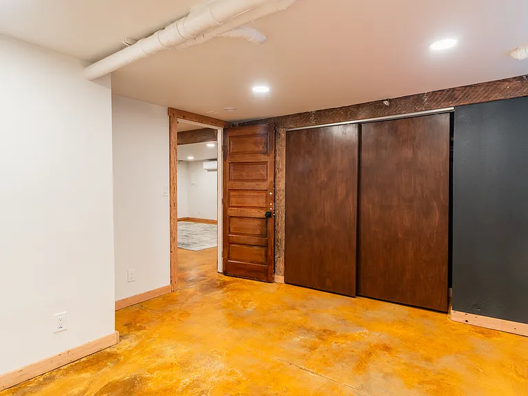 1815 NW Hoyt St #1 — Photo 13