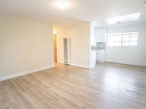 5th image of 3285 Delaware St APT 201