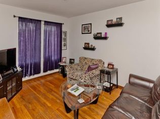 1319 W Addison St APT 2A, Chicago, IL 60613