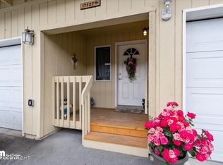 17527 Silverwood Way #17, Eagle River, AK 99577