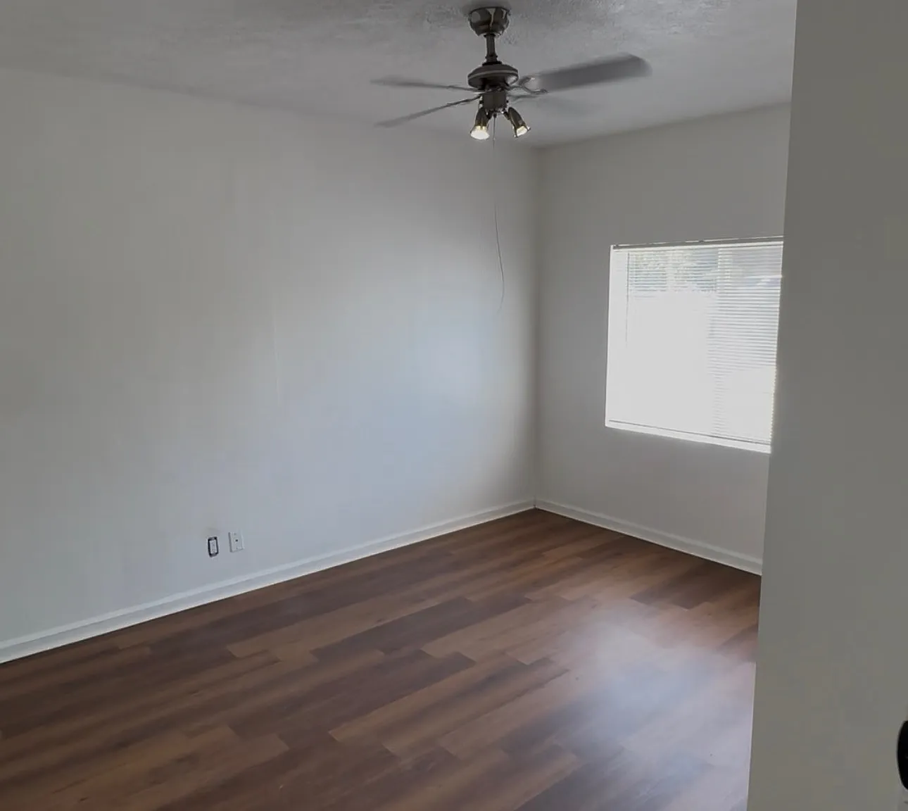3 bed, $1,800 — Photo 3