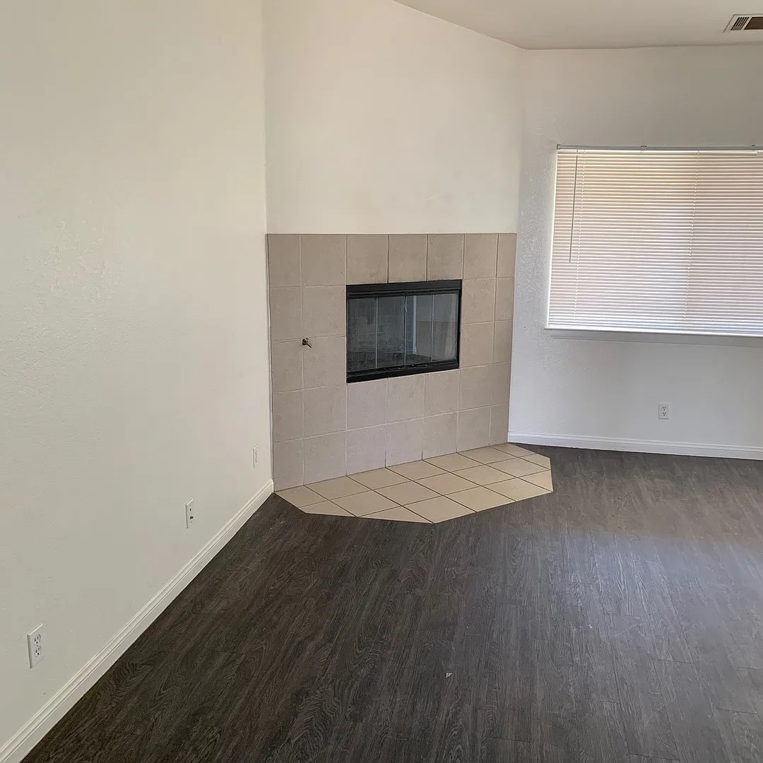 3 Bedroom Apple Valley Home — Photo 2
