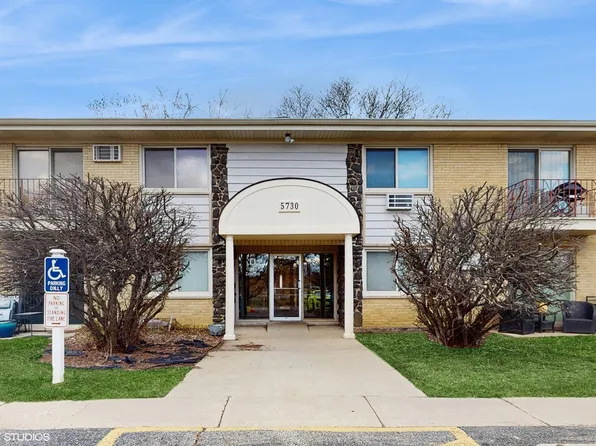5730 Concord Ln APT 6, Clarendon Hills, IL 60514