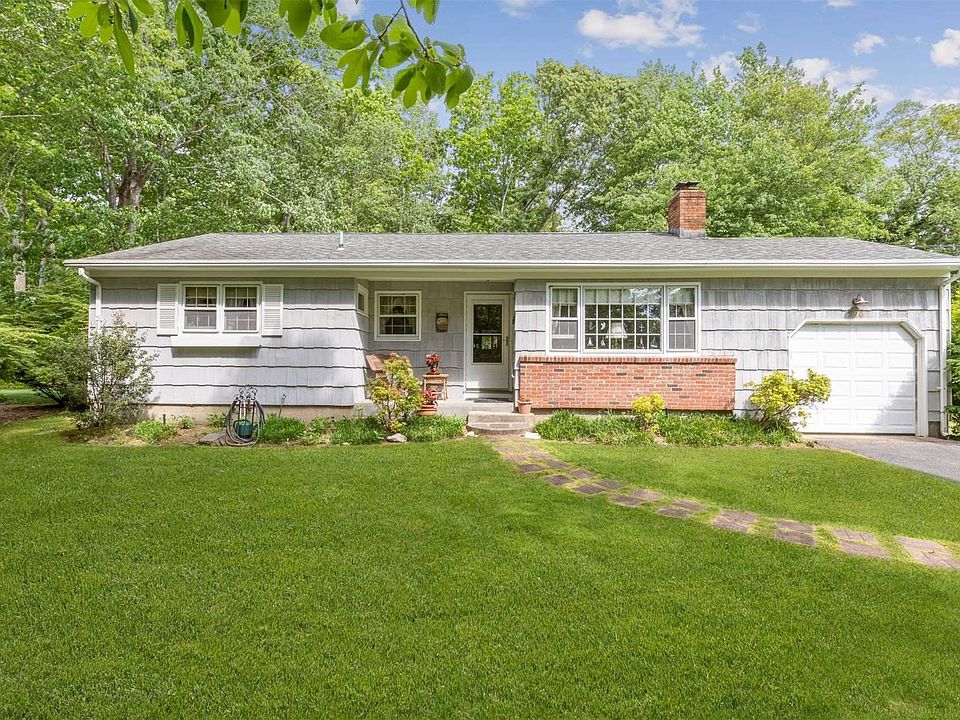 1st image of 270 Dogwood Ln